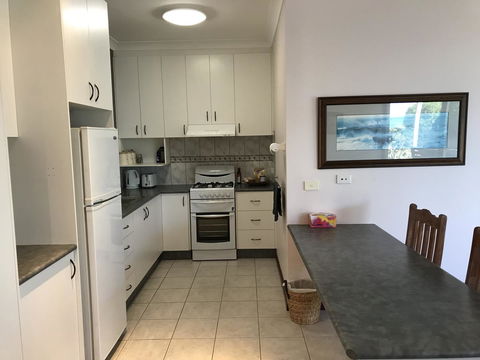 Eagle Bay Views - Accommodation NT 15