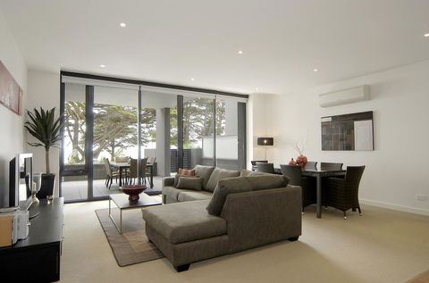 C-Scape Water Front Apartment - Accommodation NT 3