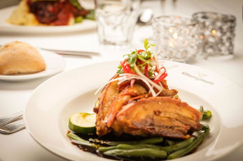 Eltham Gateway Hotel & Conference Centre - Accommodation NT 8