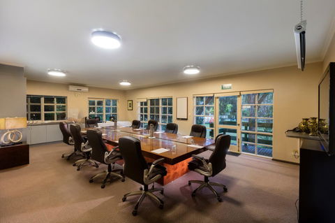 Eltham Gateway Hotel & Conference Centre - Accommodation NT 12