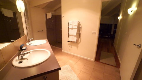 Limosa Rise - Accommodation NT 4