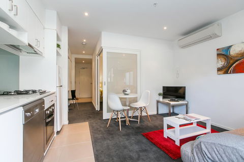 Complete Host The River Apartments - NT Tourism 7