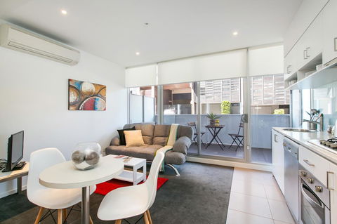Complete Host The River Apartments - NT Tourism 5