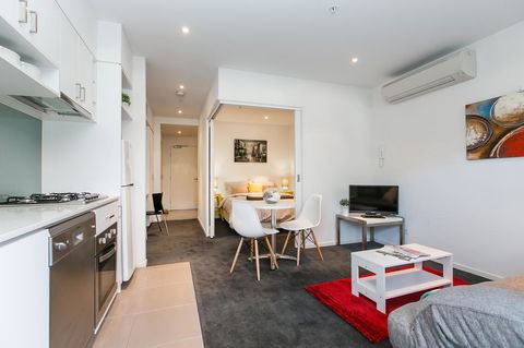 Complete Host The River Apartments - NT Tourism 1