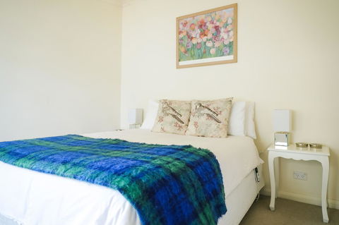 Miss Pym's Cottage - Accommodation NT 19