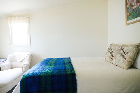 Miss Pym's Cottage - Accommodation NT 15