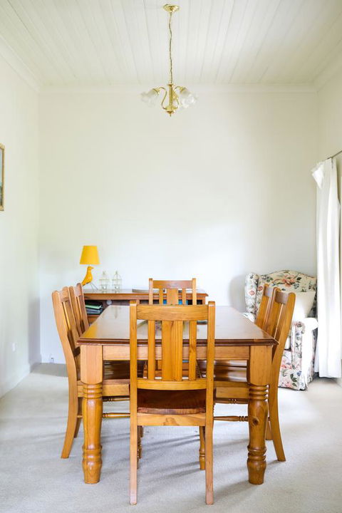 Miss Pym's Cottage - Accommodation NT 38