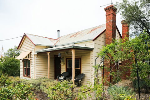 Miss Pym's Cottage - Accommodation NT 2
