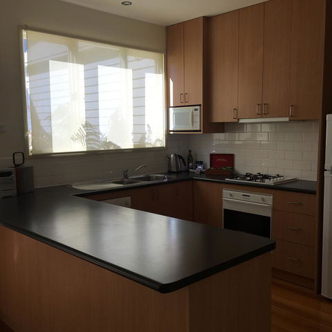 Lakeside Conti Villas - Accommodation NT 5