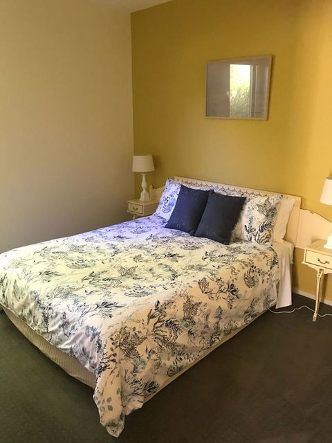 Lakeside Conti Villas - Accommodation NT 10