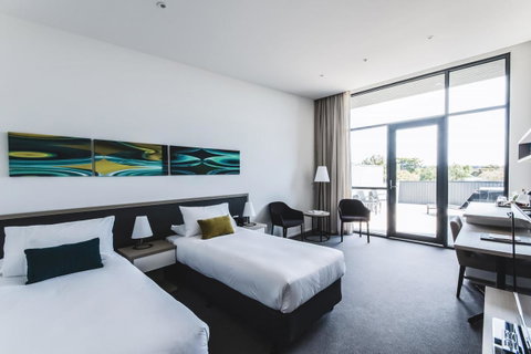 Quarters At Flinders Hotel - Accommodation NT 12