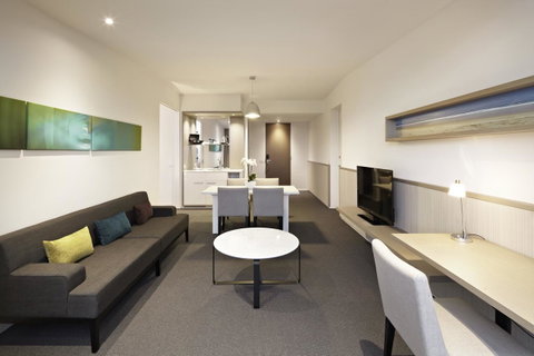 Quarters At Flinders Hotel - Accommodation NT 4
