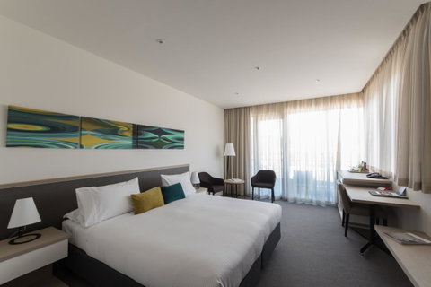 Quarters At Flinders Hotel - Accommodation NT 2