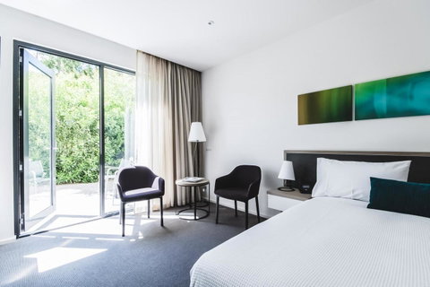 Quarters At Flinders Hotel - Accommodation NT 13