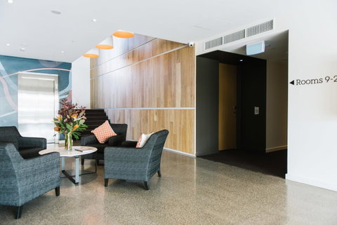 Quarters At Flinders Hotel - Accommodation NT 11