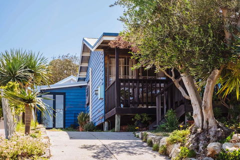 The Blue Beach House - NT Tourism 2