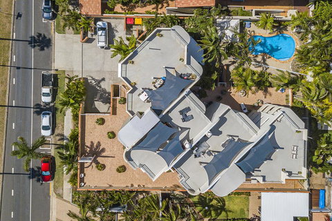 The Burlington Holiday Apartments - Accommodation NT 3