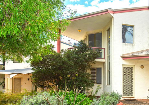 The Burswood Townhouse - Accommodation NT 3