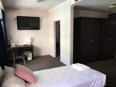 The Cavenagh - Accommodation NT 2