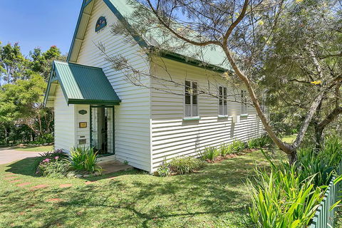 The Church - Accommodation NT 2