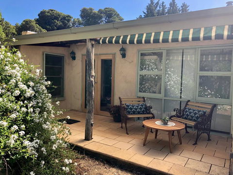 The Coach House - NT Tourism 0