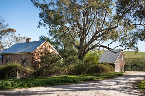 The Cottage At Riverside Farm - NT Tourism 0