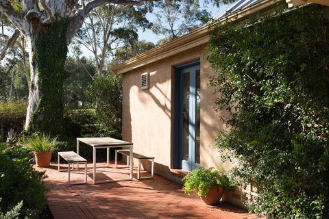 The Cottage At Riverside Farm - NT Tourism 3