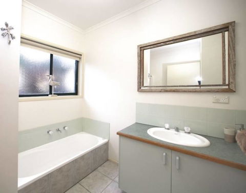 The Divide - Rye Back Beach Hideaway - NT Tourism 3