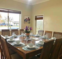 The Entertainer - Downtown Orange Sleeps 11 - NT Tourism