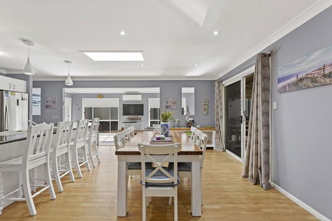 The Family Entertainer In The Heart Of Corlette! - NT Tourism 0