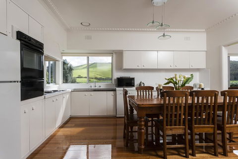 The Farm House - NT Tourism 0