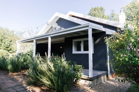 The Farm House At Springfield - NT Tourism 0