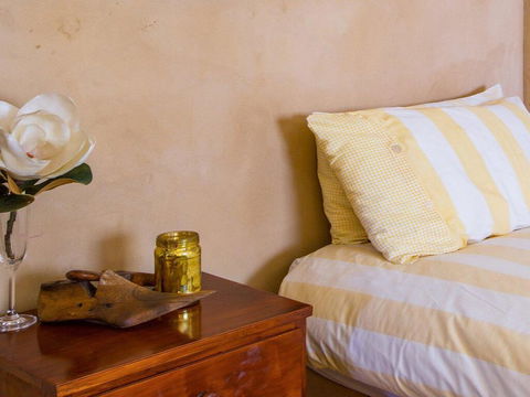 The Farmhouse - Grape Vines And Rolling Green Hills - NT Tourism 3