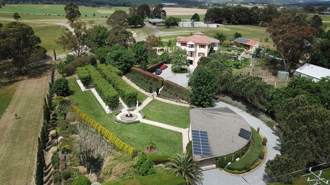 The Gatehouse At Villa Raedward - NT Tourism 2