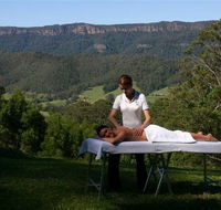 The Heavens Mountain Escape - NT Tourism