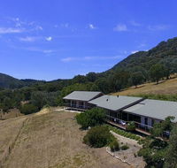 The Homestead at Holmeslgen at Eildon - NT Tourism