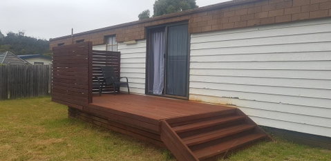 The Hut - Accommodation NT 0