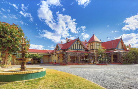 The Lodge Outback Motel - NT Tourism 0