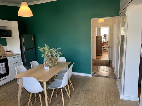 The Old Bakery Guesthouse, Harden - Accommodation NT 1