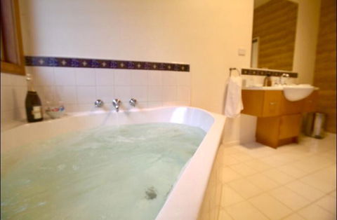 The Orchard Luxury Accommodation - Accommodation NT 2