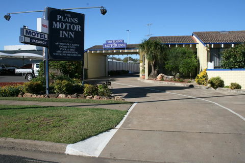 The Plains Motor Inn - NT Tourism 0