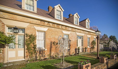 The Racecourse Inn - Accommodation NT 0