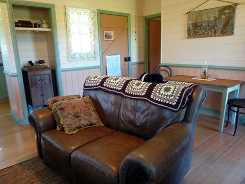The Settlers Cottage - Kangaroo Valley - NT Tourism 3