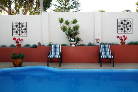 The Spanish Retreat And BnB - 24 Hrs - Accommodation NT 3