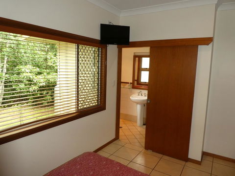 The Summit Rainforest Retreat - NT Tourism 3