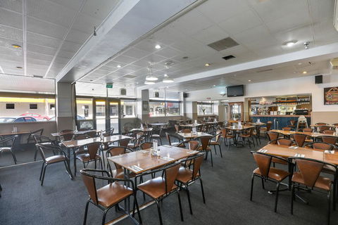 The Union Club Hotel - Accommodation NT 2