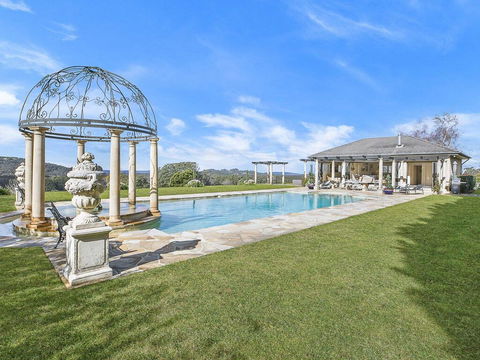 The Villa @ Linden Hall Highlands Luxury - NT Tourism 3