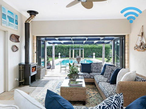 The Villa @ Linden Hall Highlands Luxury - NT Tourism 0