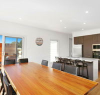 The Wharf House - Budgewoi - NT Tourism