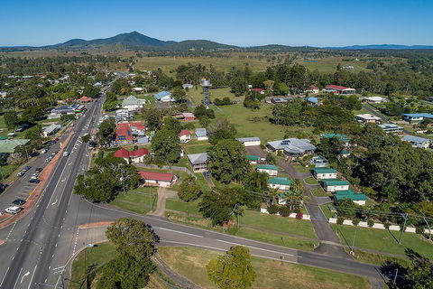 Tiaro Tourist Stopover - NT Tourism 0
